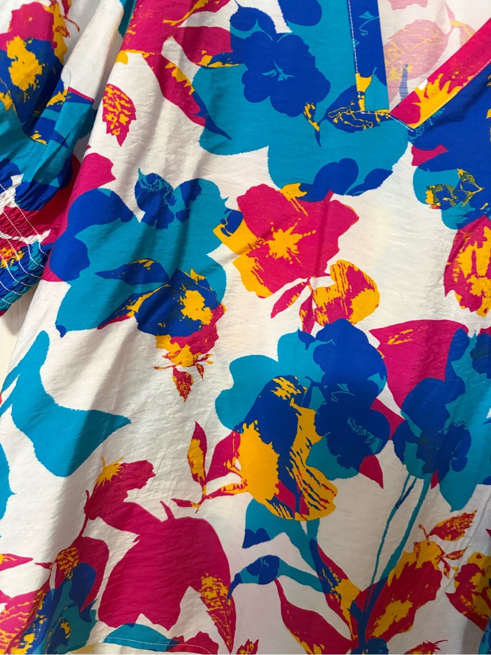 V-Neck Floral Tunic Top in White with Blue & Pink Blooms - Picture 2 of 3